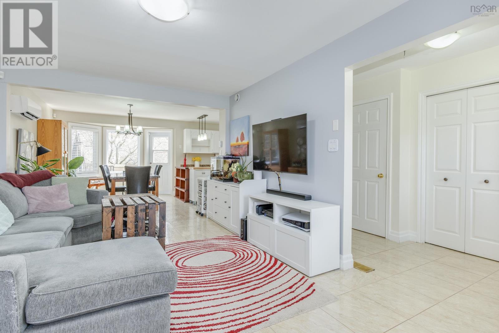 Property 3 of 49 of 208 Breeze Drive