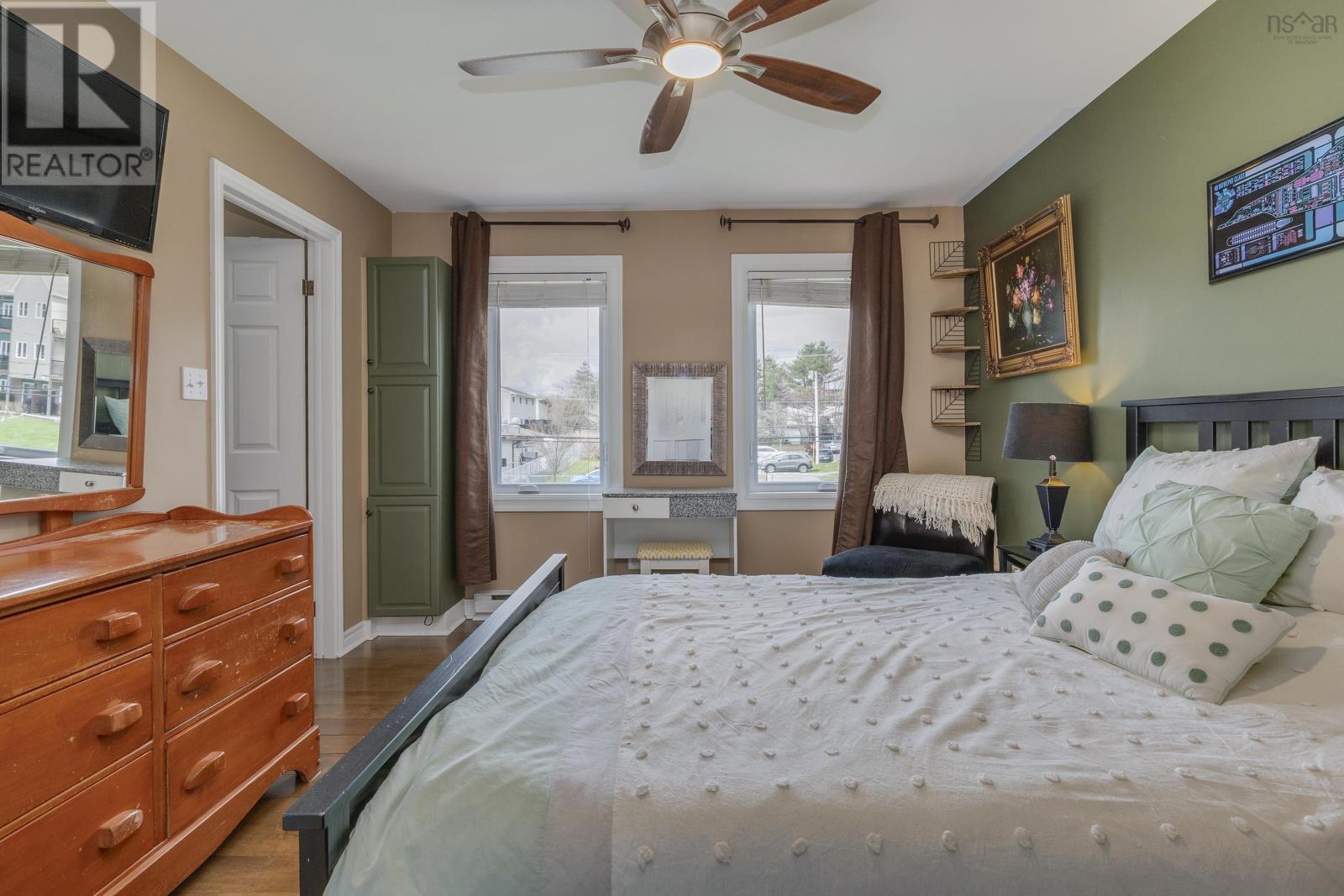 Property 30 of 49 of 208 Breeze Drive