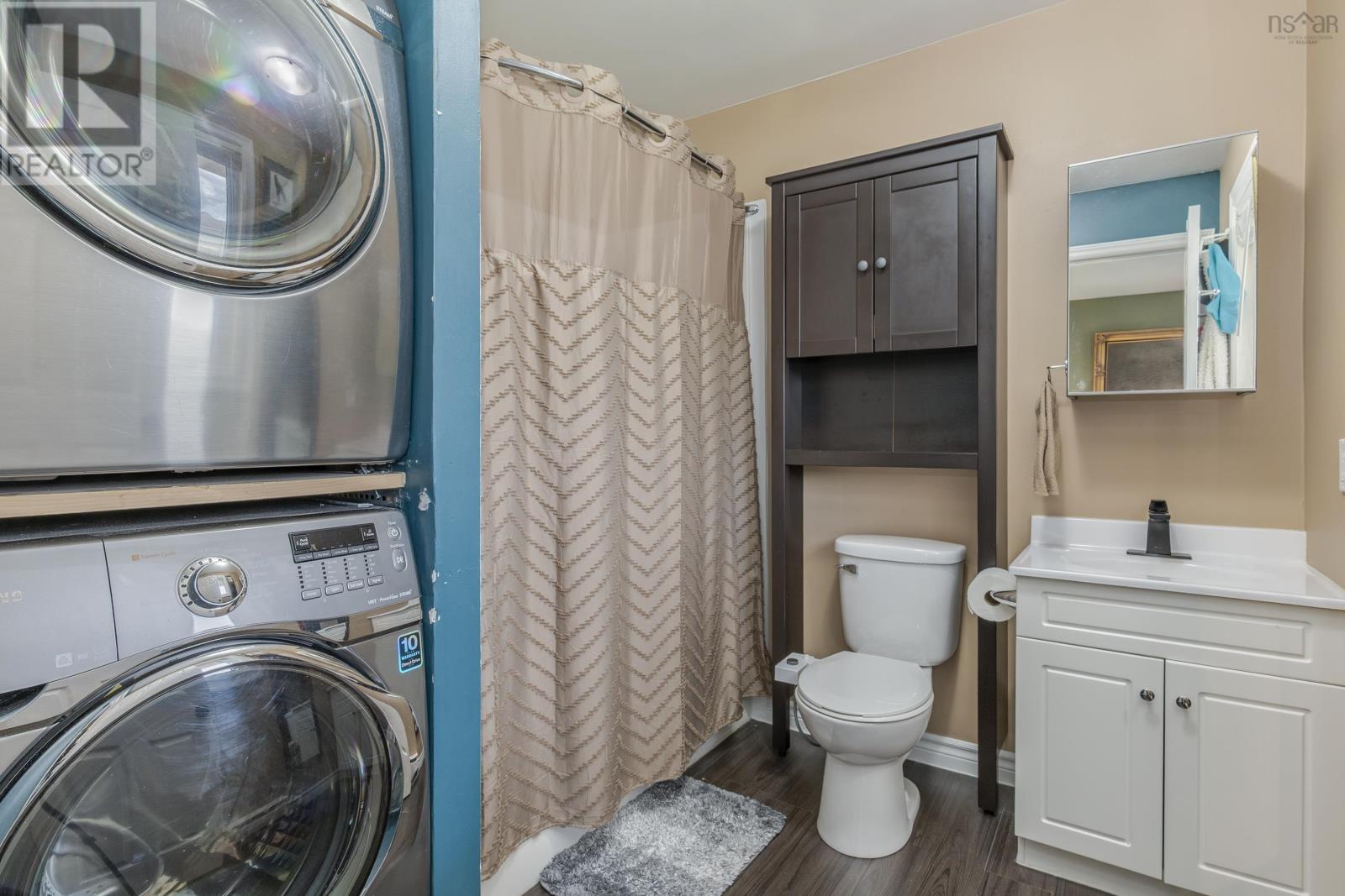 Property 32 of 49 of 208 Breeze Drive