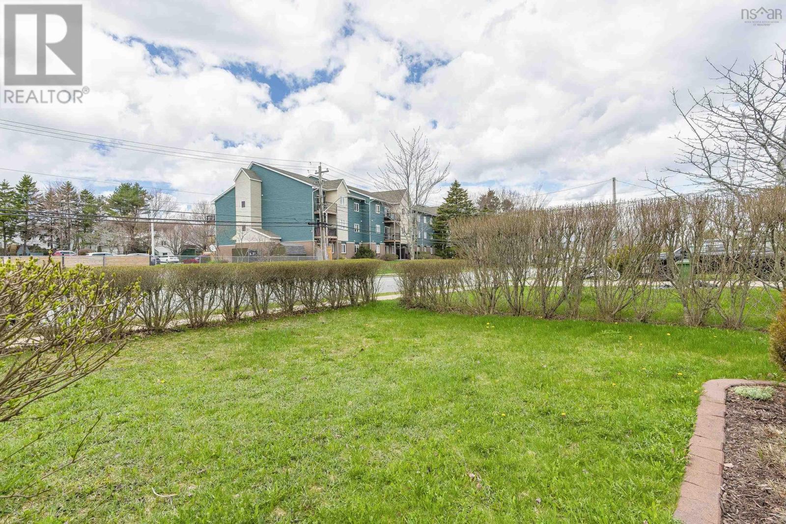 Property 46 of 49 of 208 Breeze Drive