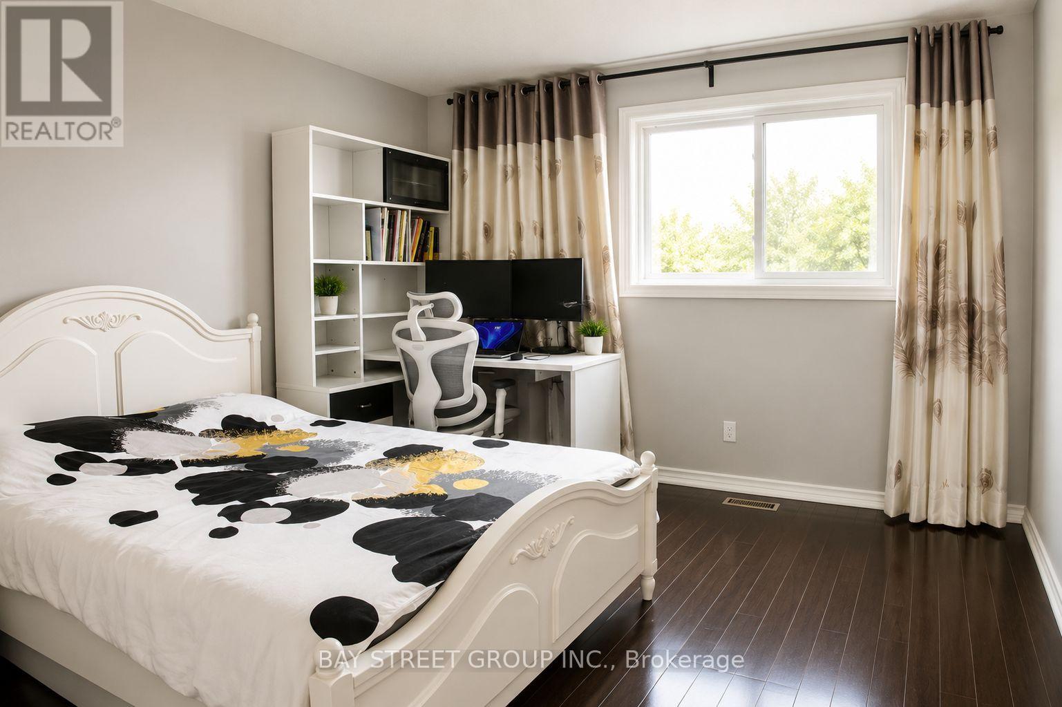 19 DELANCEY CRESCENT - 17