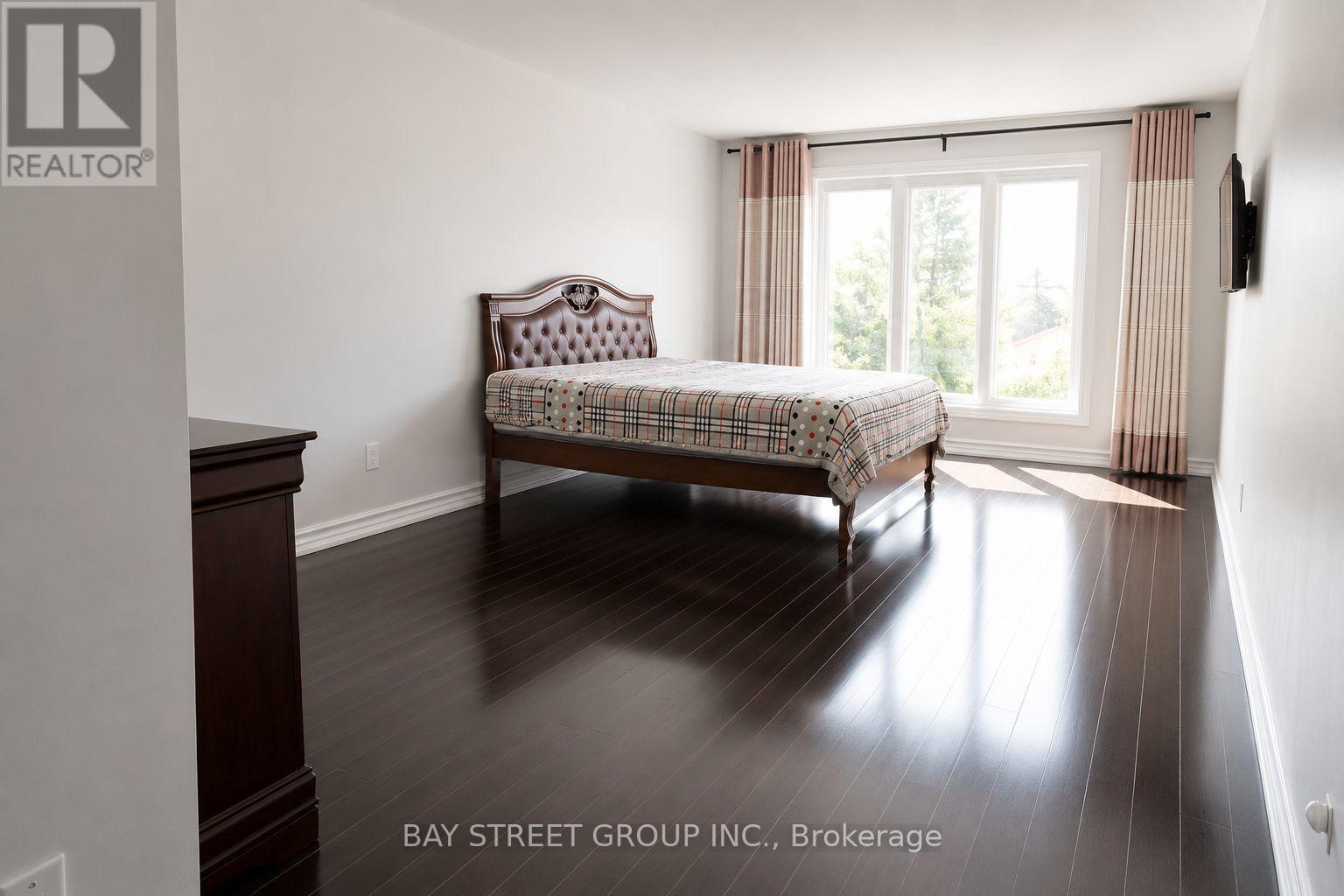 19 DELANCEY CRESCENT - 22