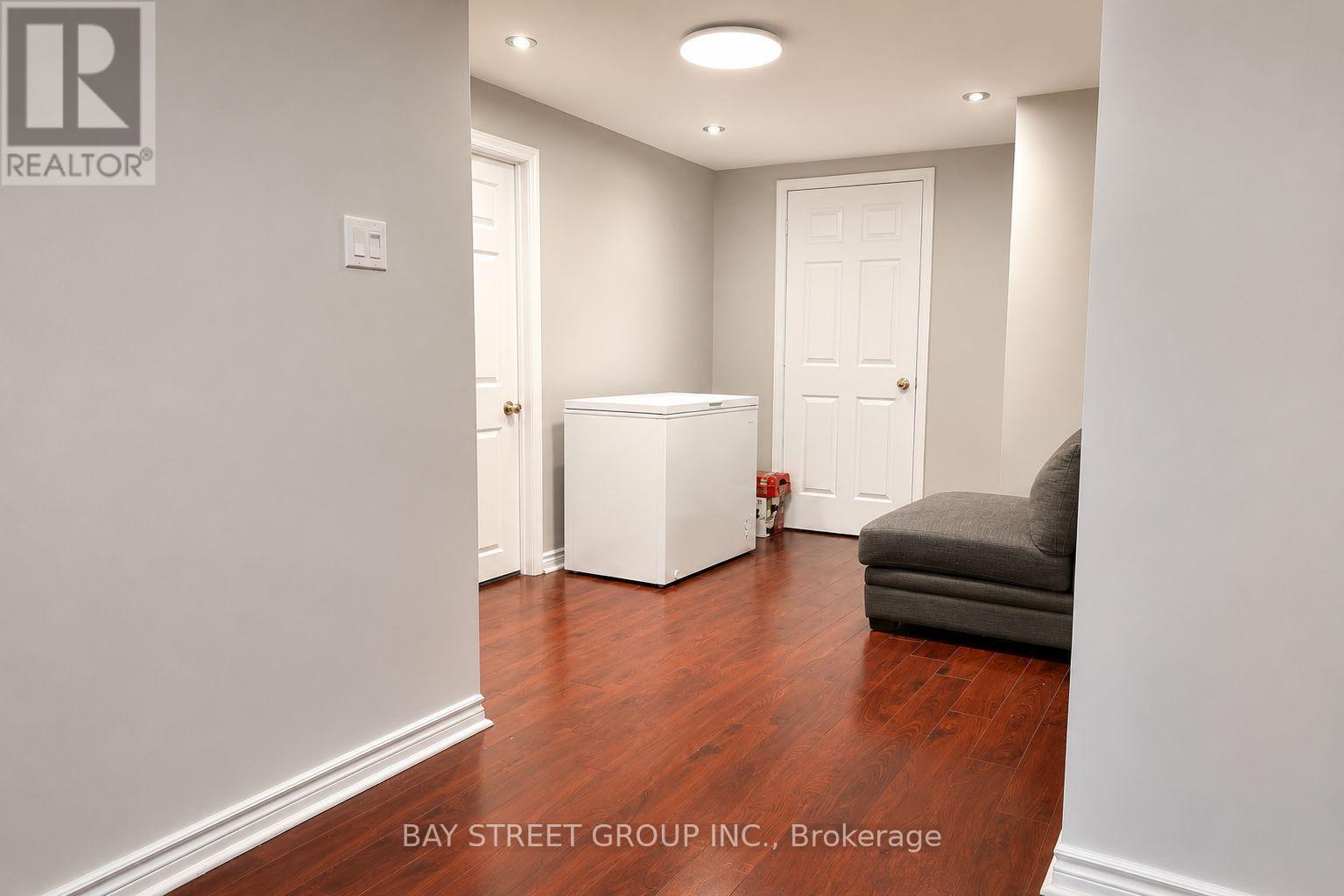 19 DELANCEY CRESCENT - 37