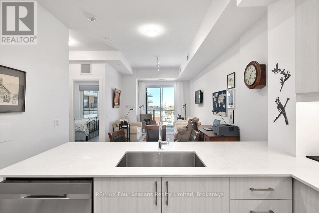 #402 1 HUME STREET - 13