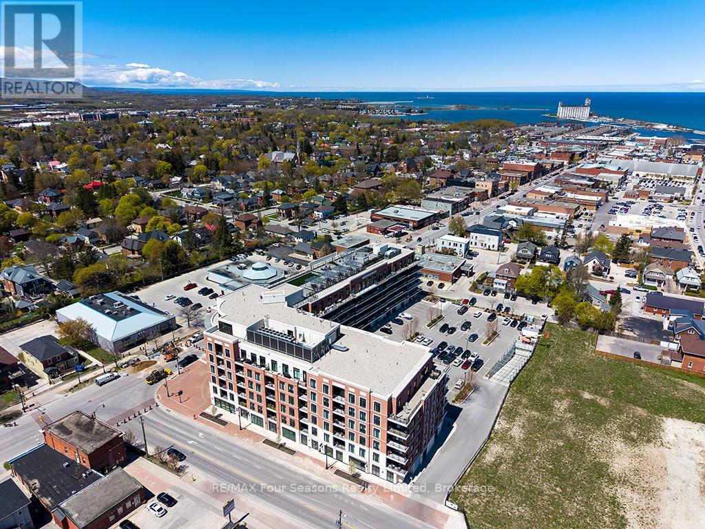 #402 1 HUME STREET - 3