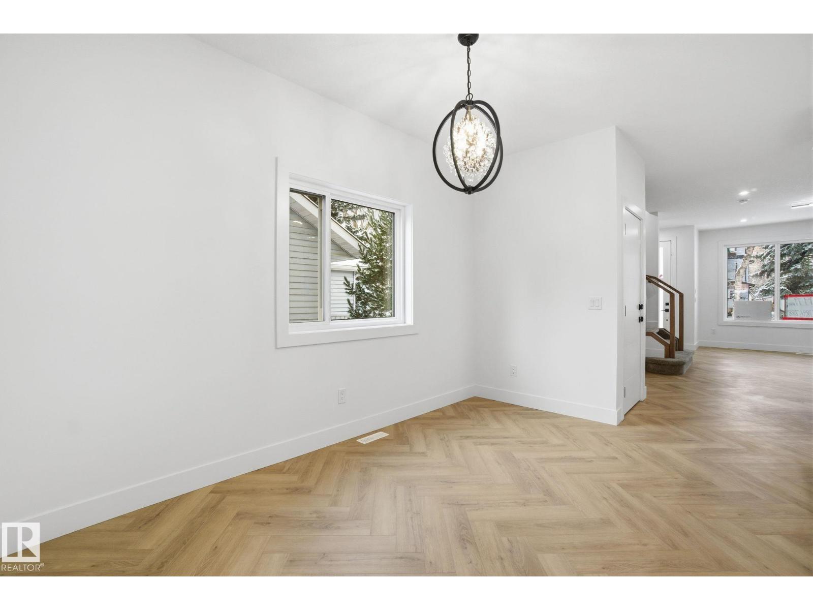10919 79 AV NW - 21