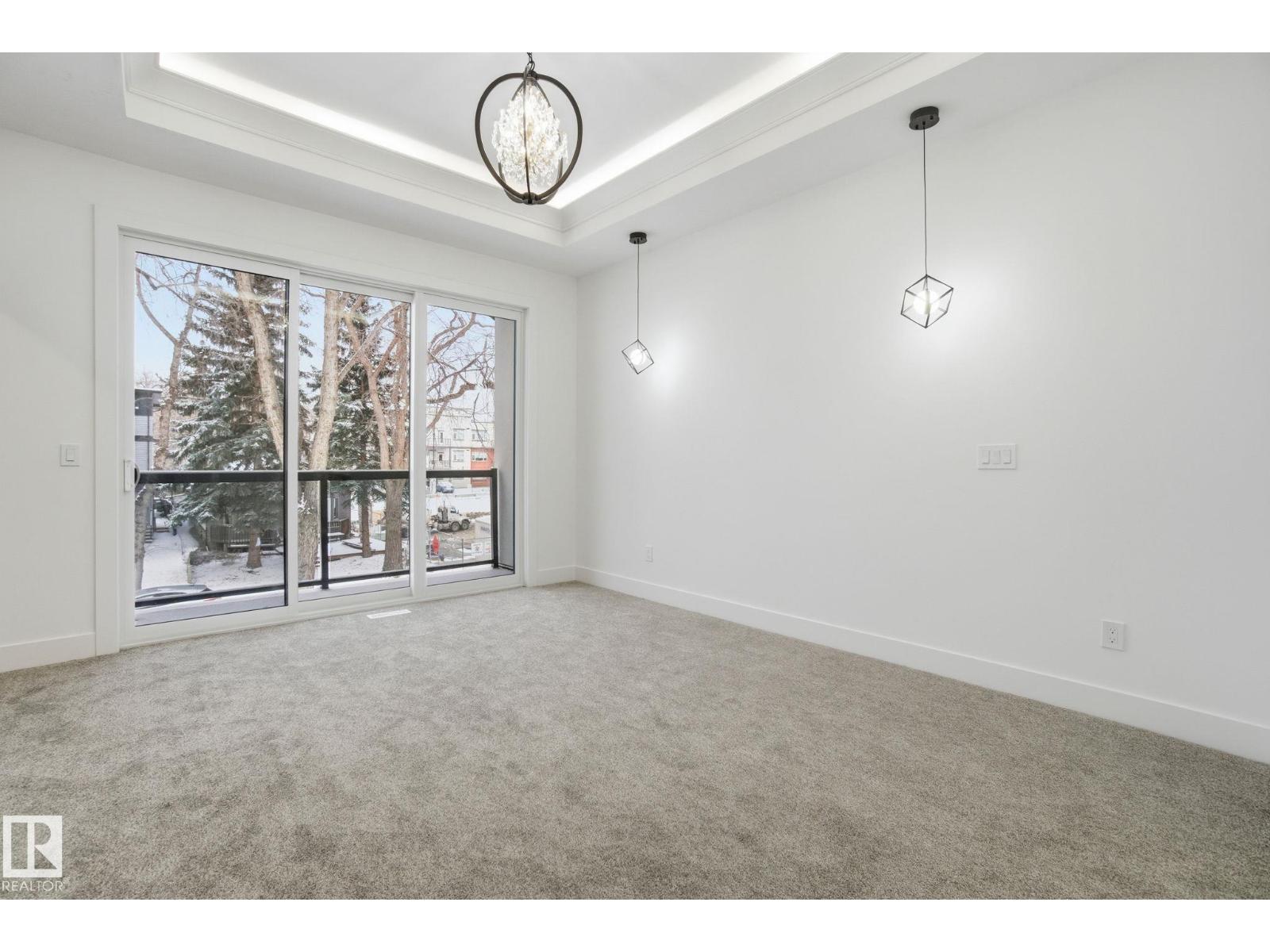10919 79 AV NW - 41