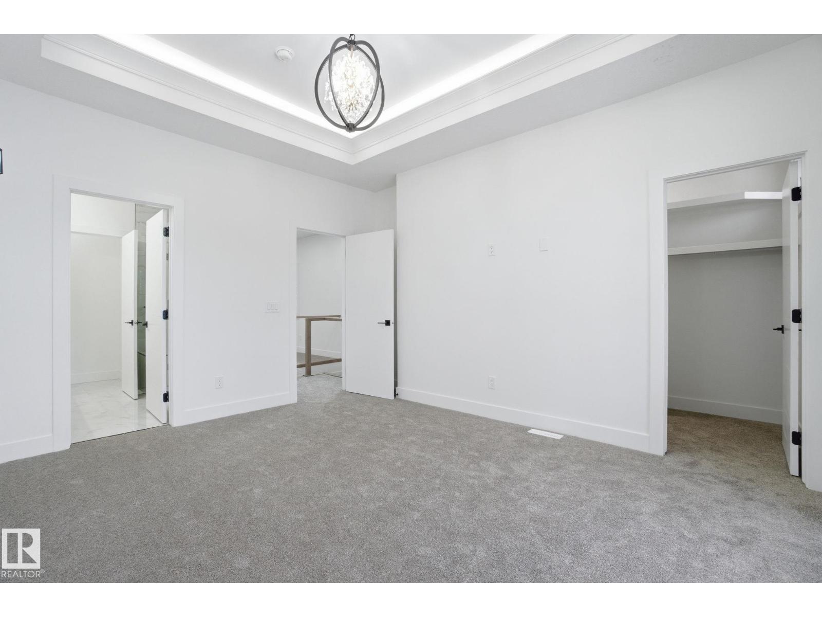 10919 79 AV NW - 44
