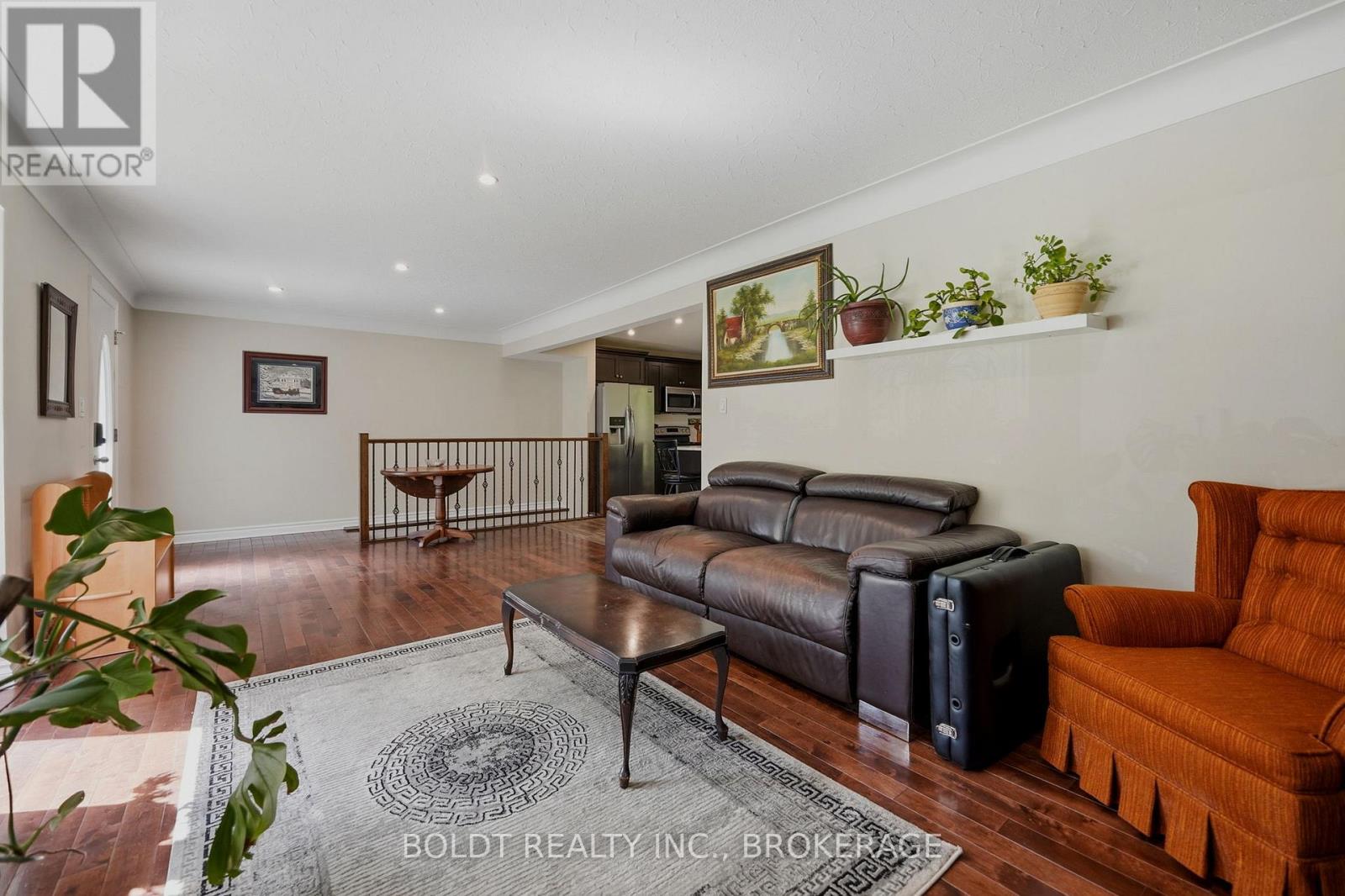 23 WOODELM DRIVE - 7