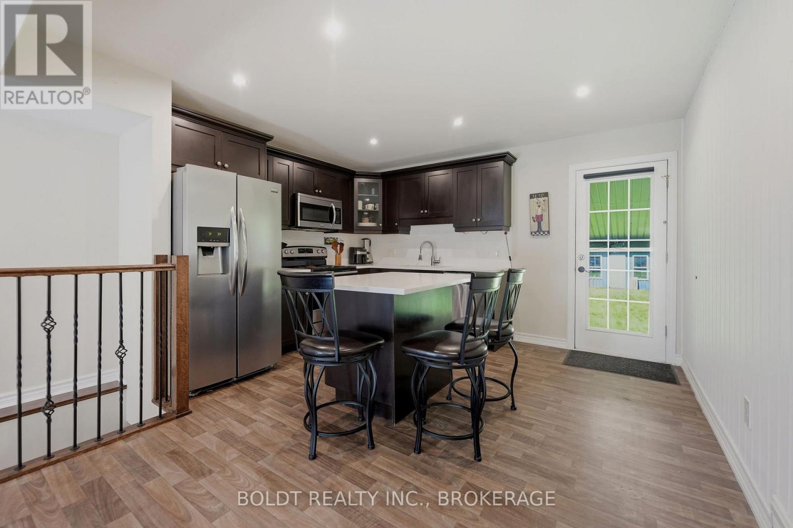 23 WOODELM DRIVE - 9