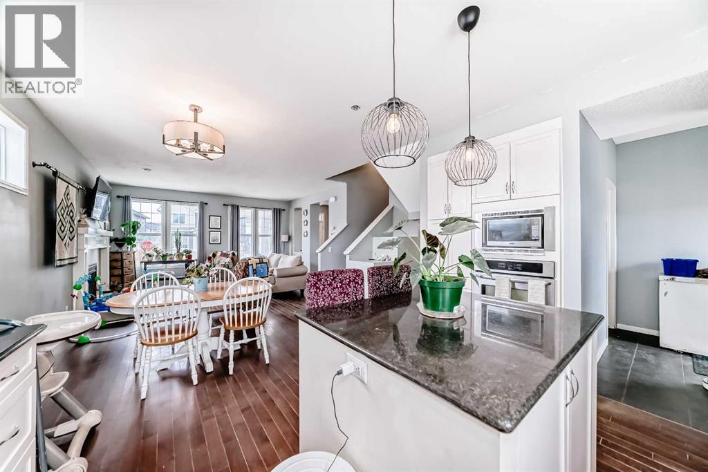 404 Redstone Grove NE - 4