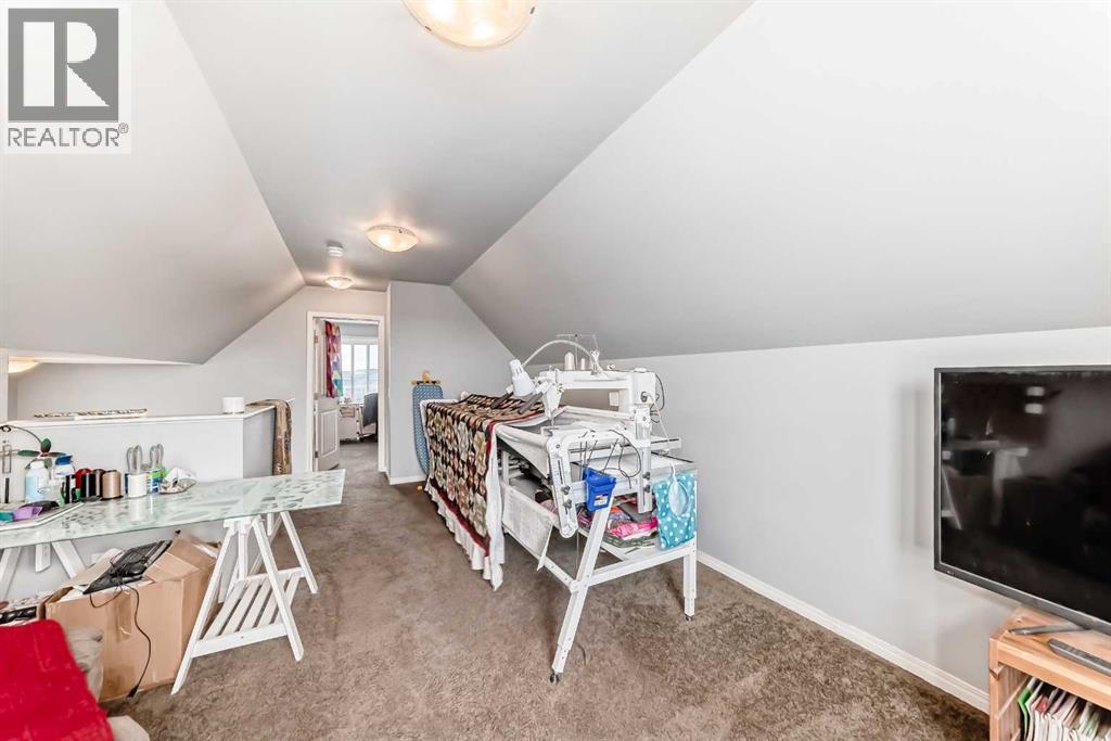 404 Redstone Grove NE - 16