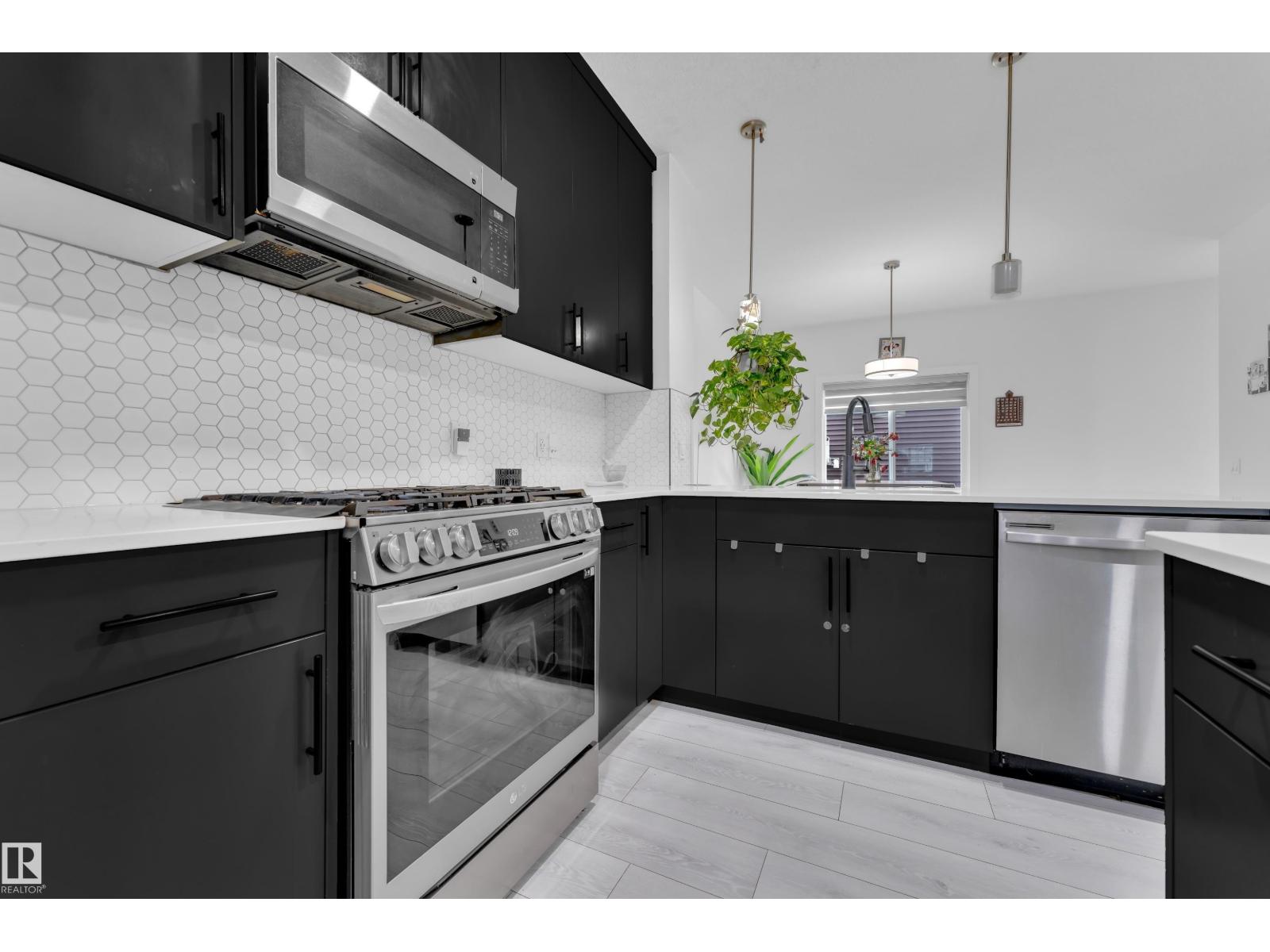 1645 PLUM CIRCLE CI SW - 10