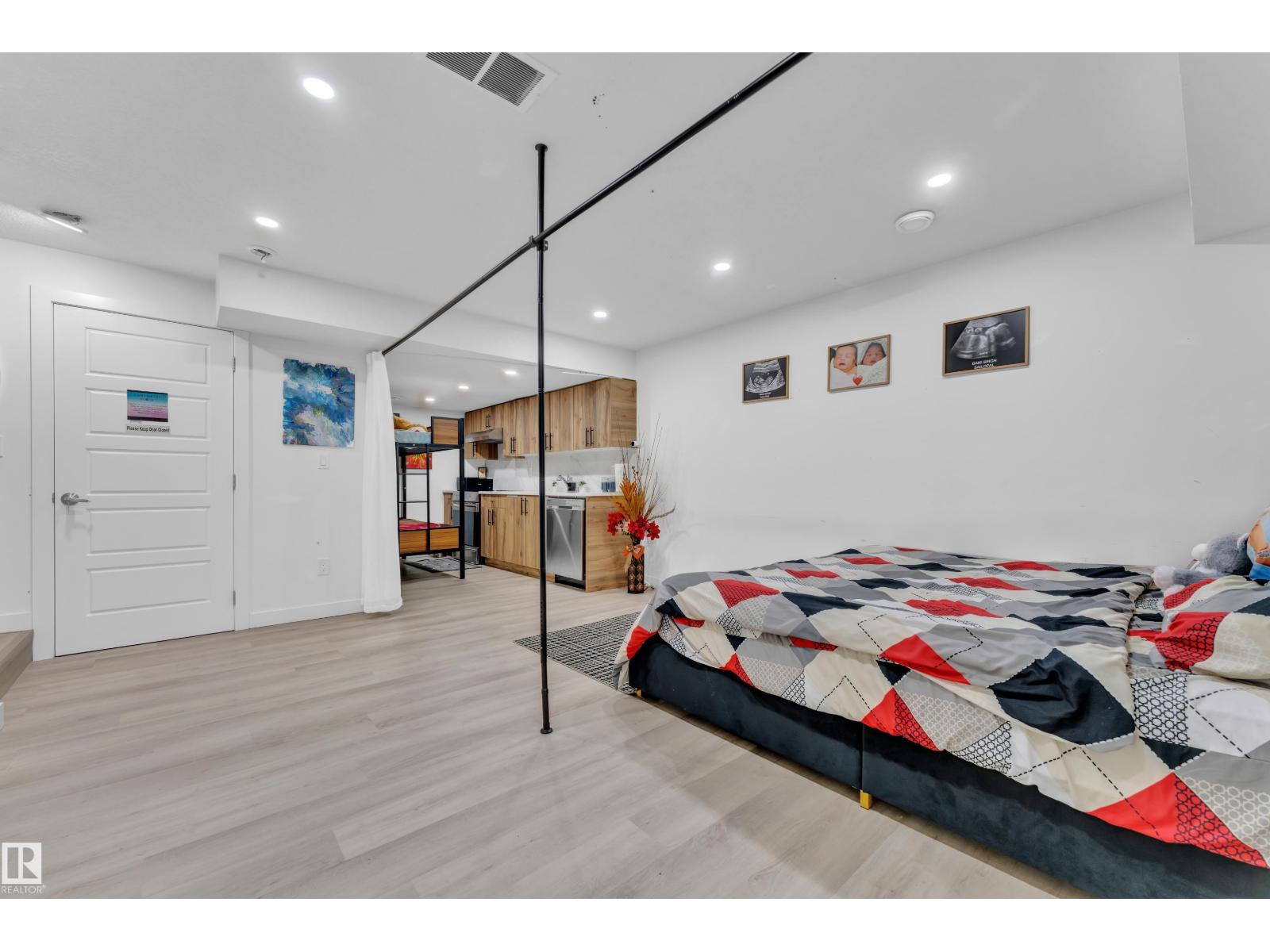 1645 PLUM CIRCLE CI SW - 30