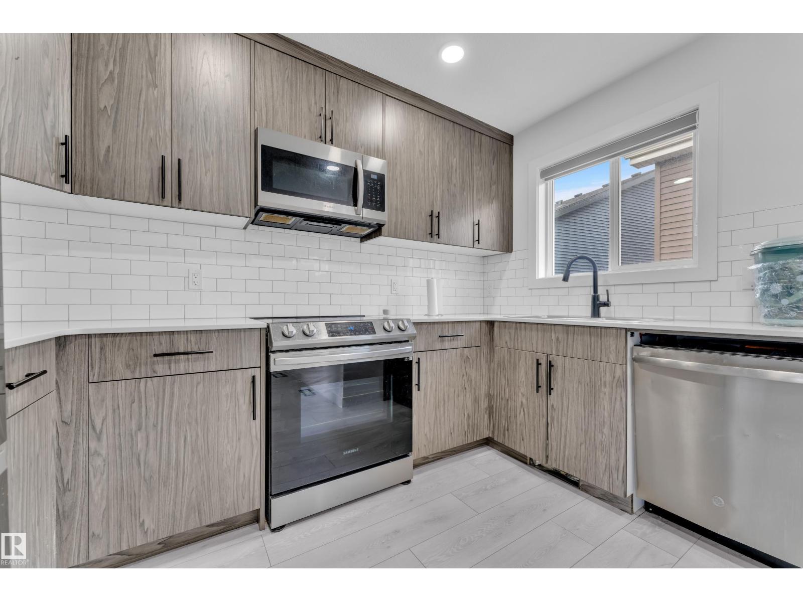1645 PLUM CIRCLE CI SW - 37