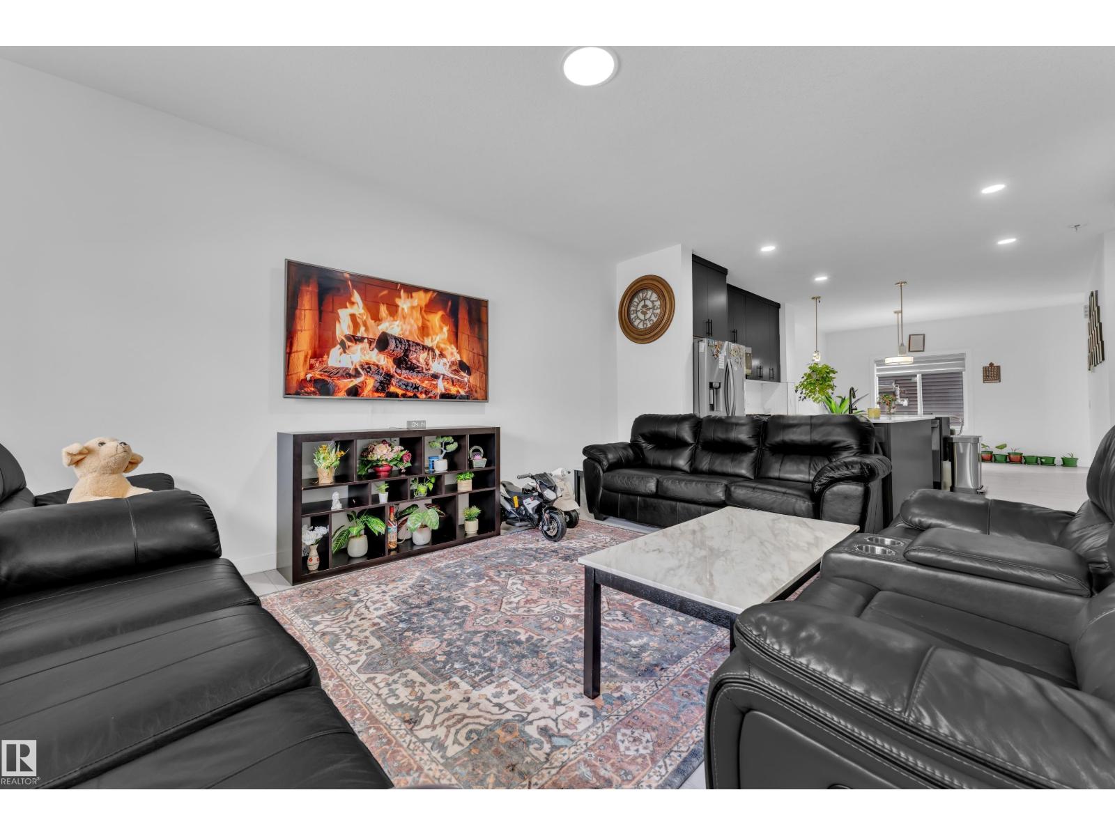 1645 PLUM CIRCLE CI SW - 48