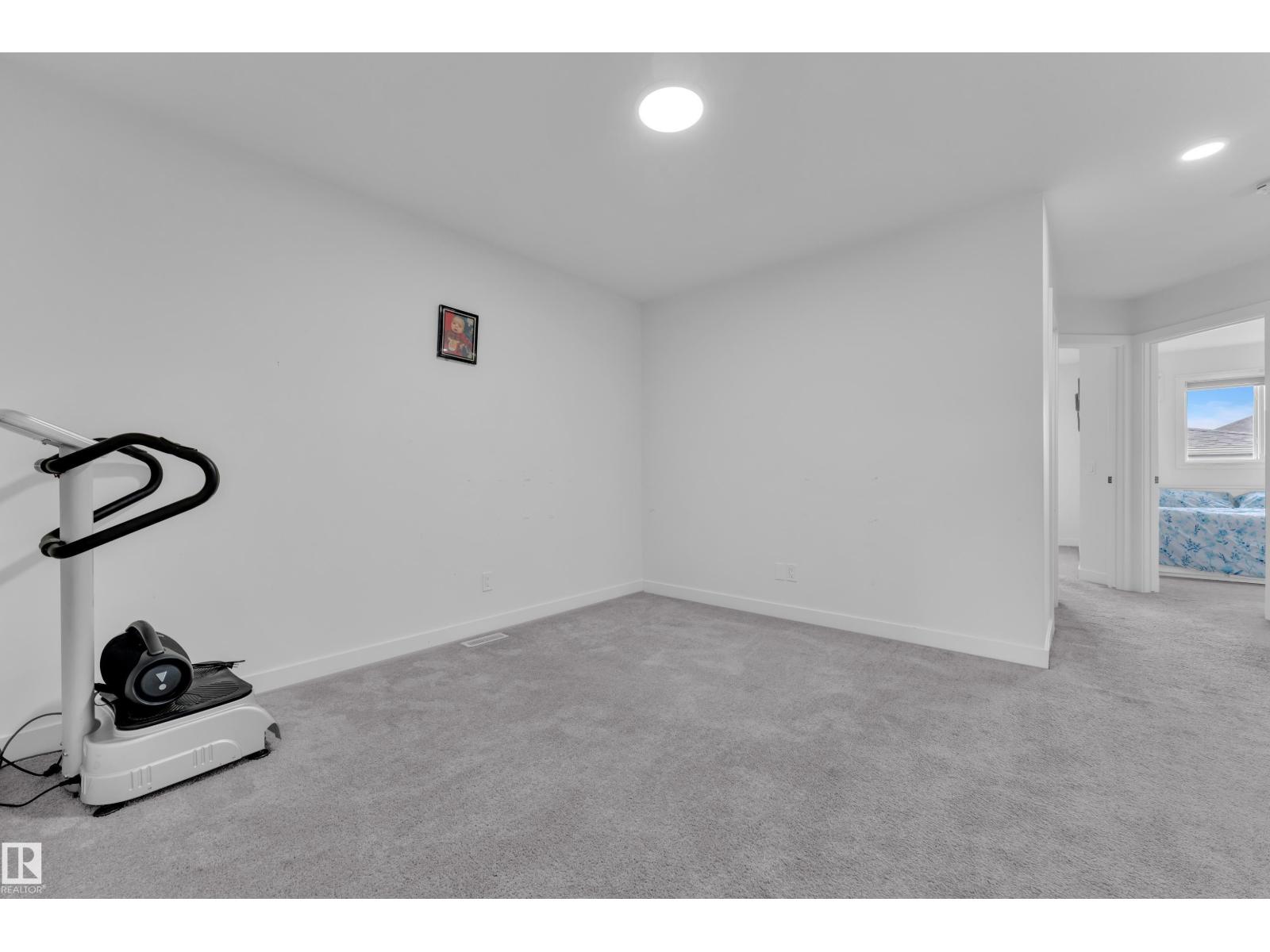 1645 PLUM CIRCLE CI SW - 52