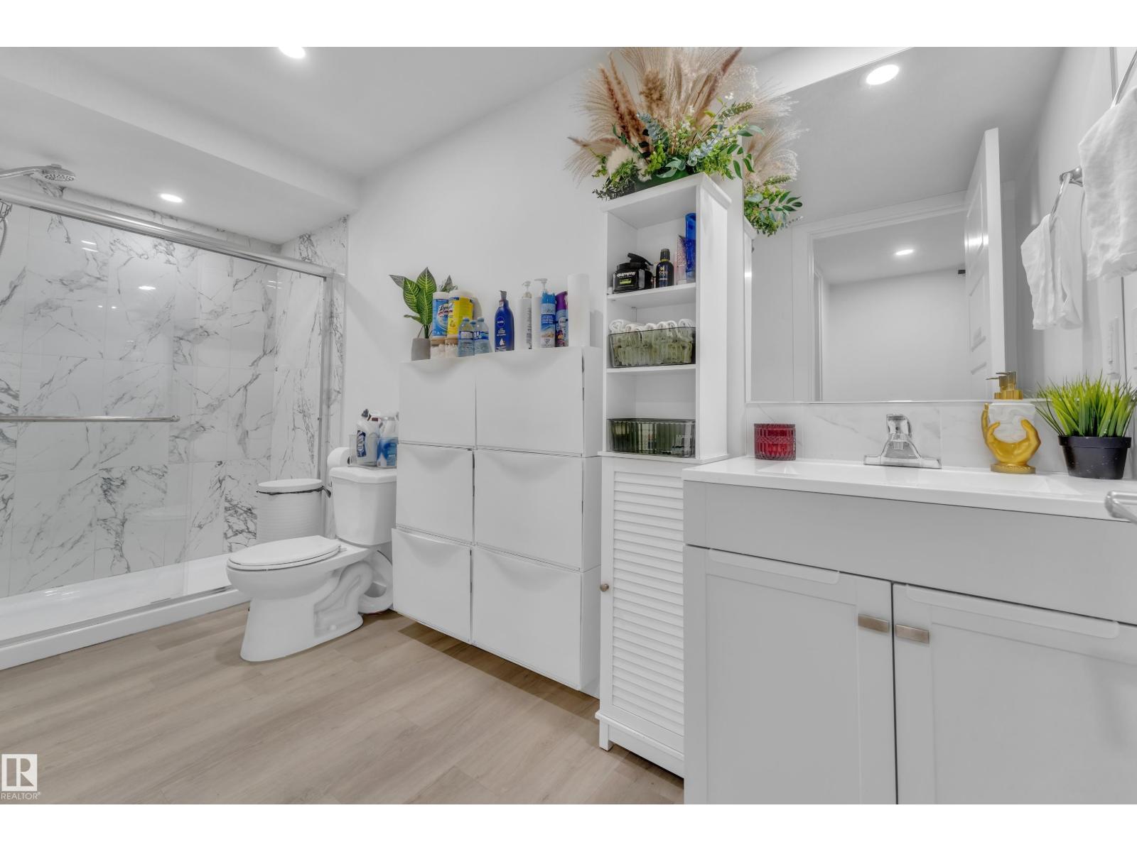1645 PLUM CIRCLE CI SW - 54