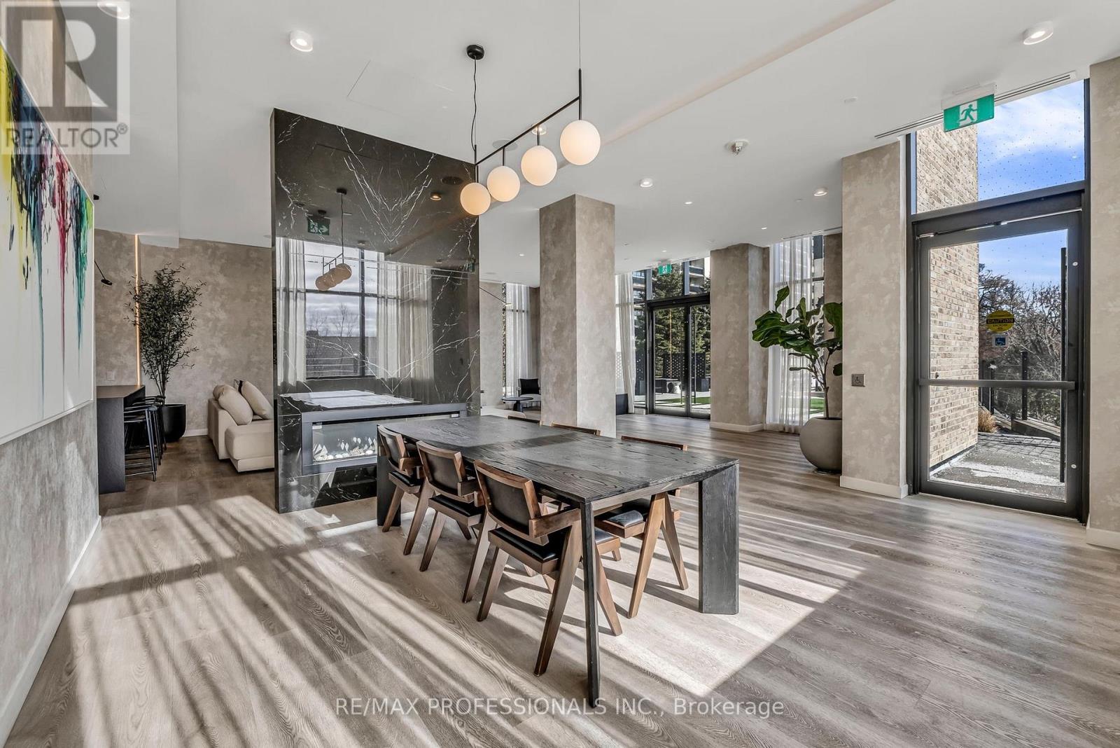 #404 86 DUNDAS STREET E - 35