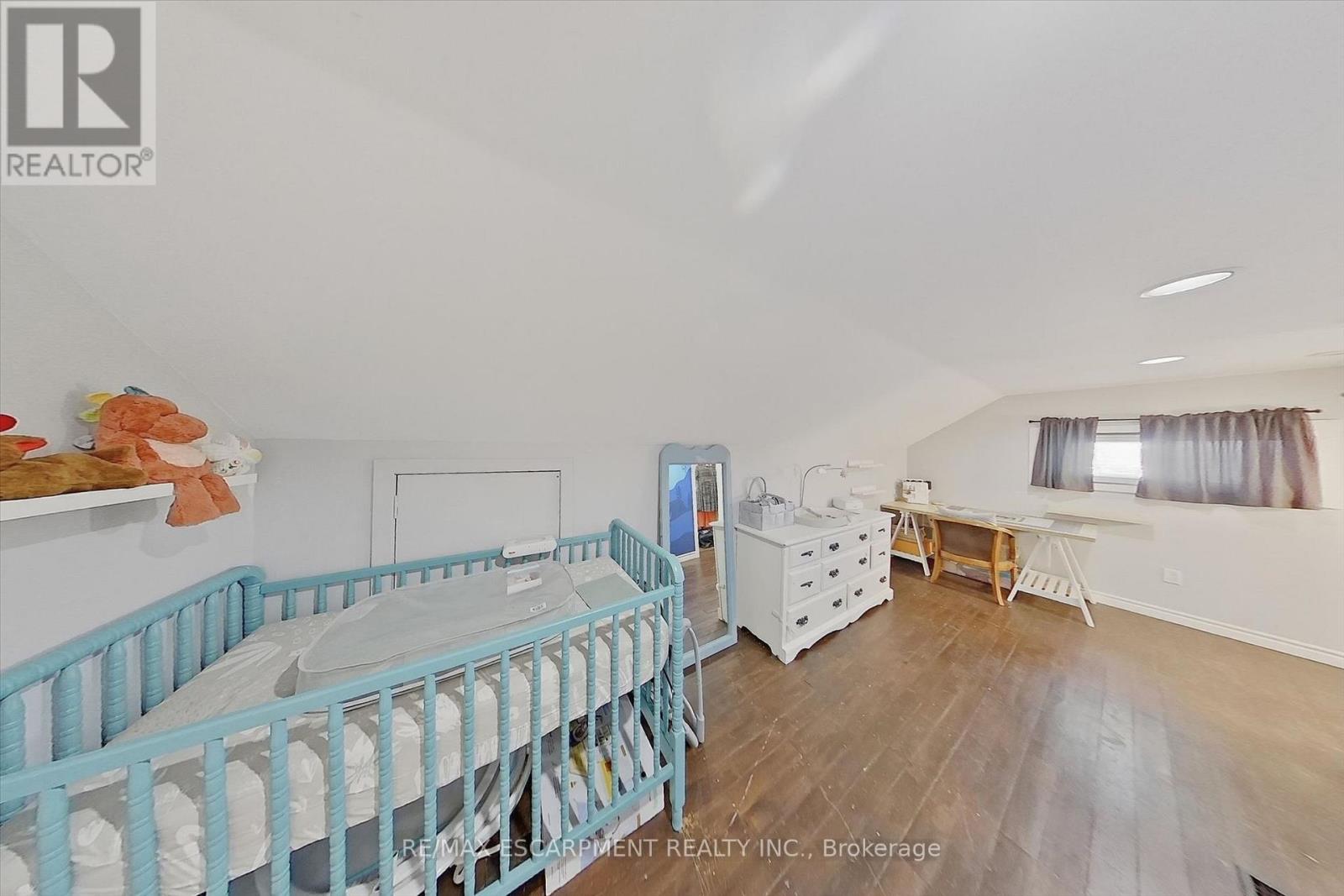 392 QUEENSTON STREET - 25