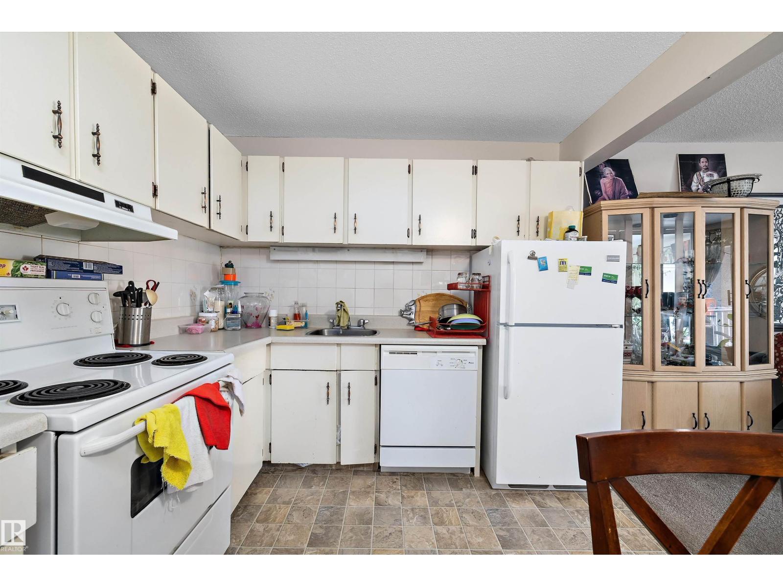 #320 8604 Gateway Bv NW photo 3 — MLS® E4482920