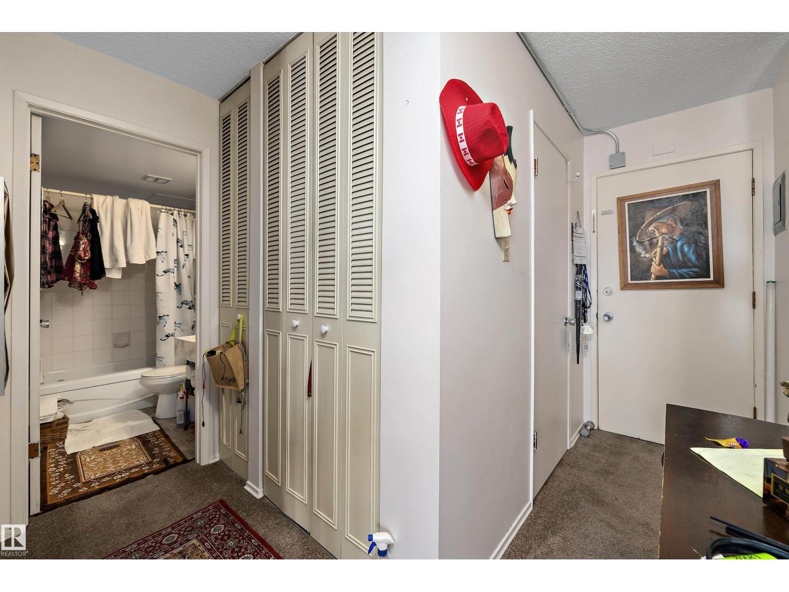 #320 8604 GATEWAY BV NW — photo 8