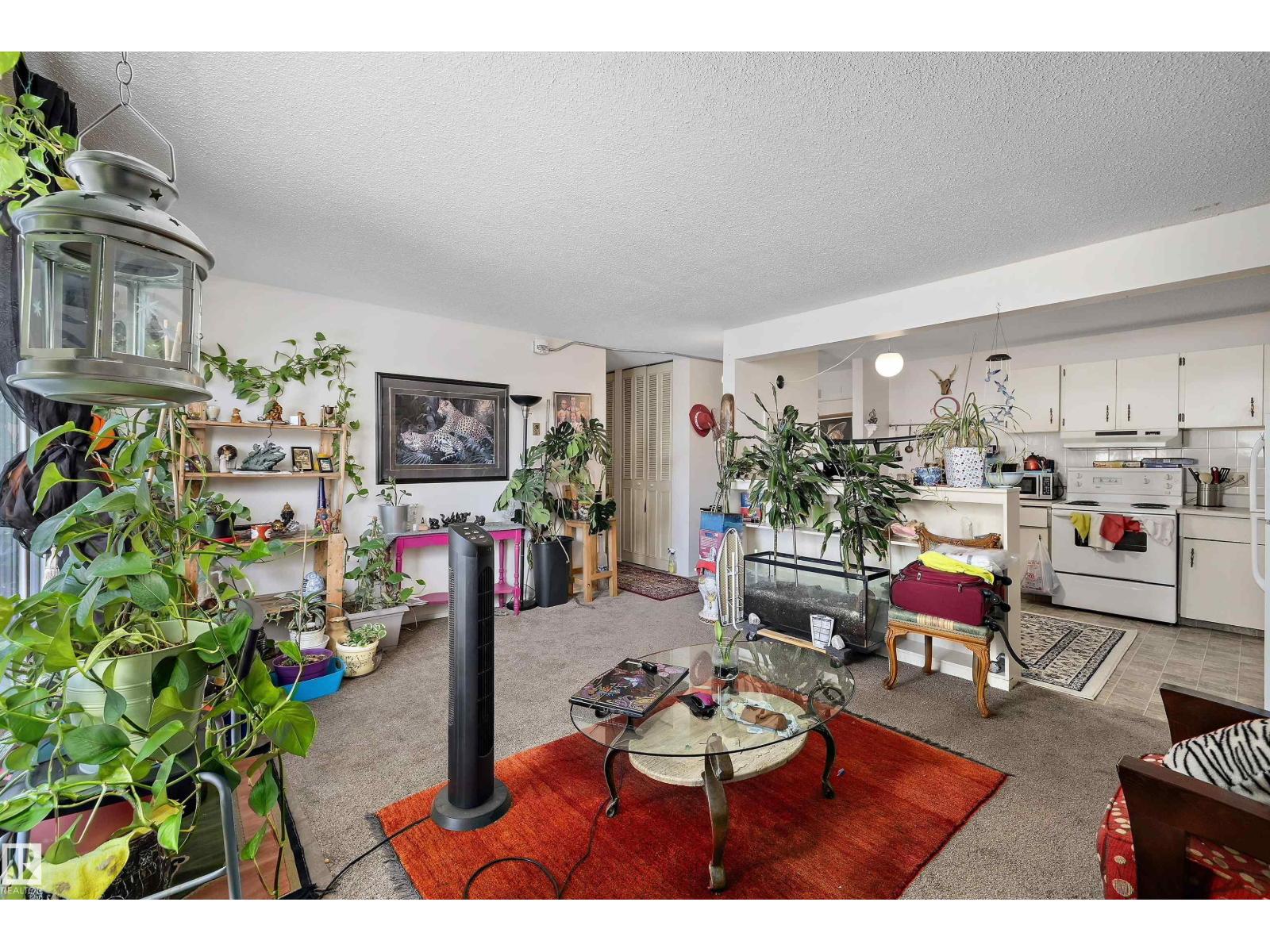 #320 8604 GATEWAY BV NW — photo 6