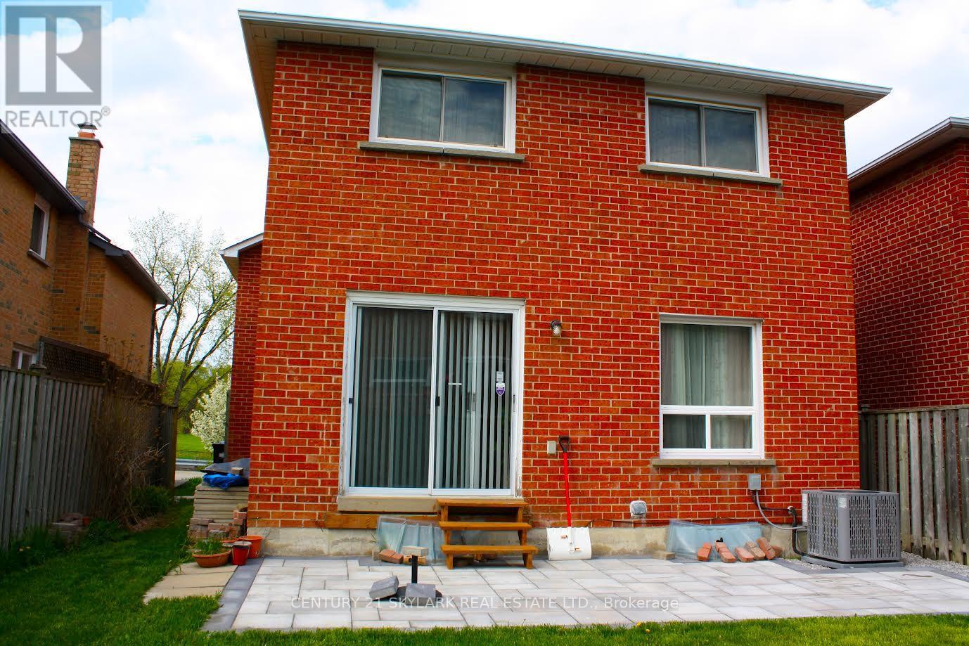 173 LECH WALESA DRIVE - 22