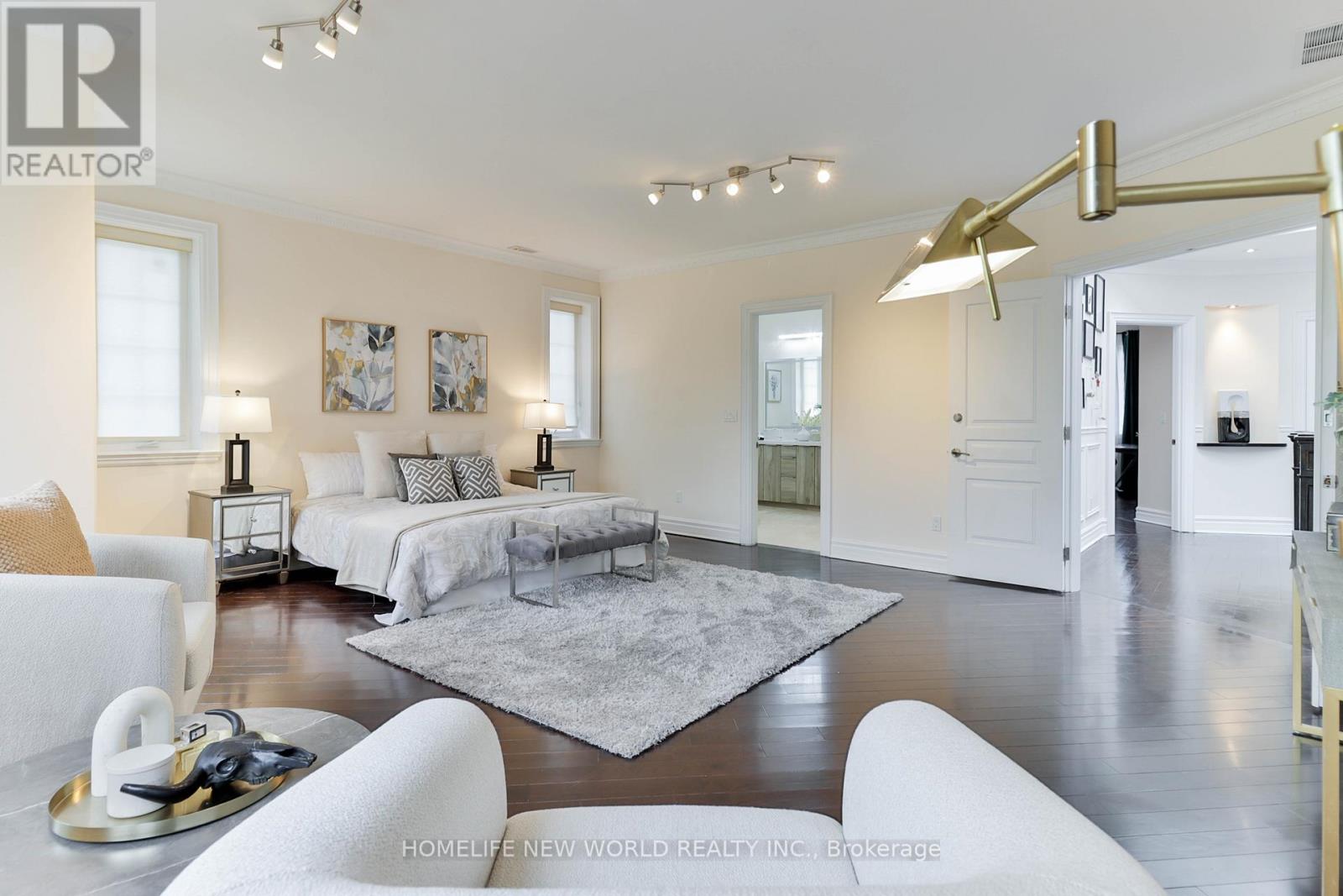 5 OAKCREST AVENUE - 31