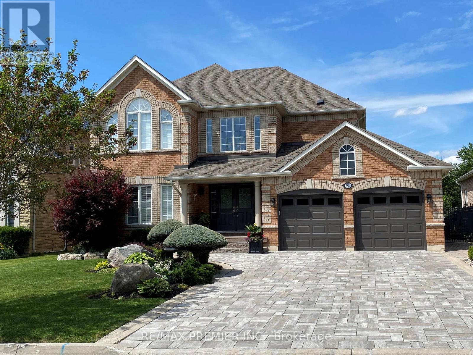 90 SIDERNO CRESCENT - 1