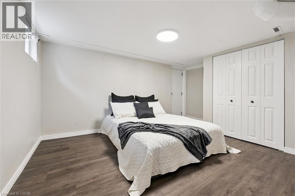 237 S BORDEN Avenue S, Kitchener, Ontario, N2G3S1 — Photo 14
