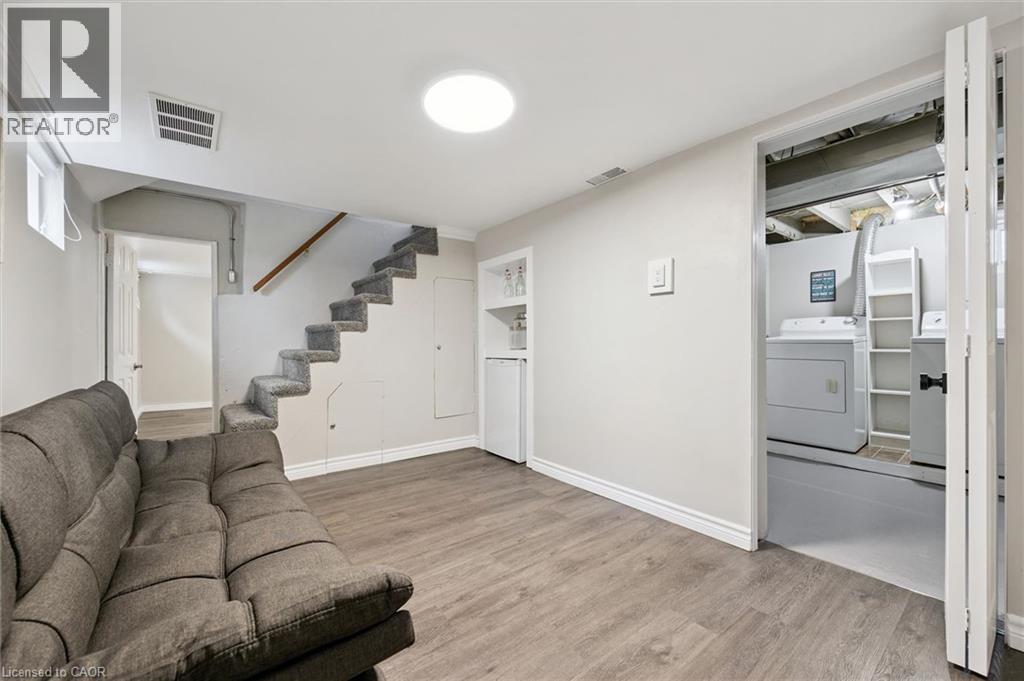 237 S BORDEN Avenue S, Kitchener, Ontario, N2G3S1 — Photo 43