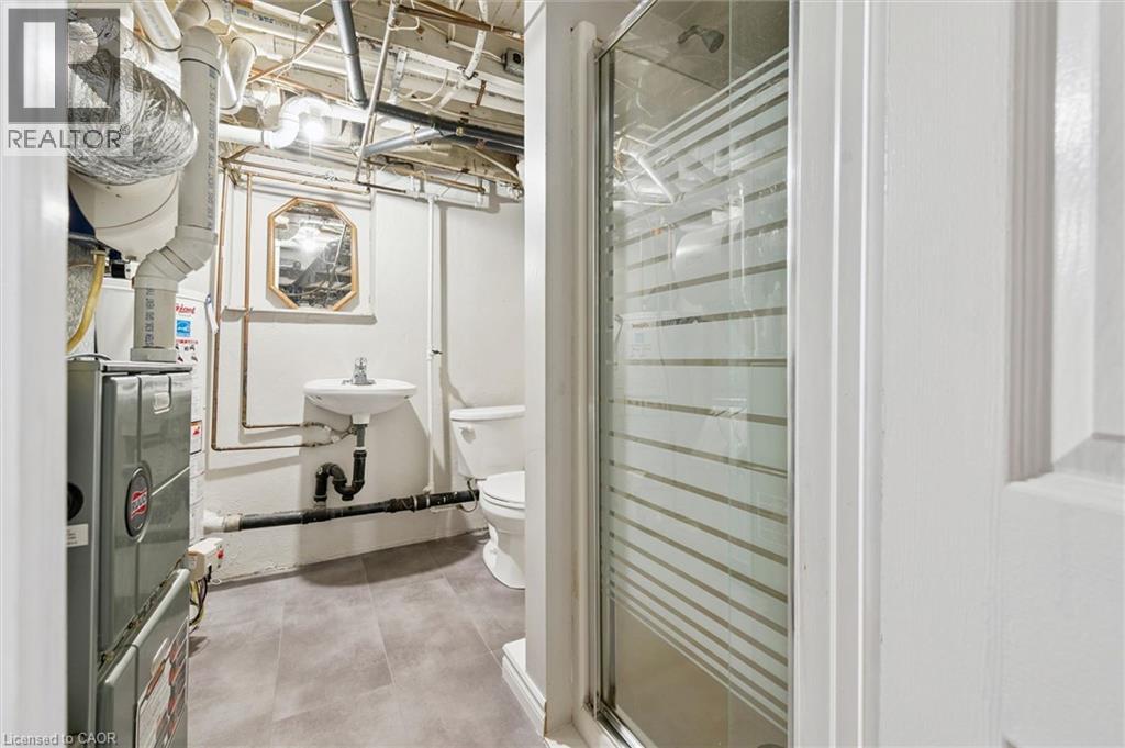 237 S BORDEN Avenue S, Kitchener, Ontario, N2G3S1 — Photo 24