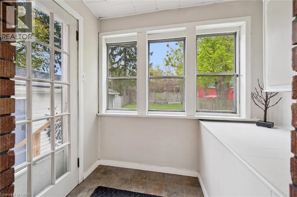 237 S BORDEN Avenue S, Kitchener, Ontario, N2G3S1 — Photo 39