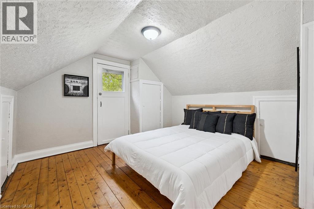 237 S BORDEN Avenue S, Kitchener, Ontario, N2G3S1 — Photo 12