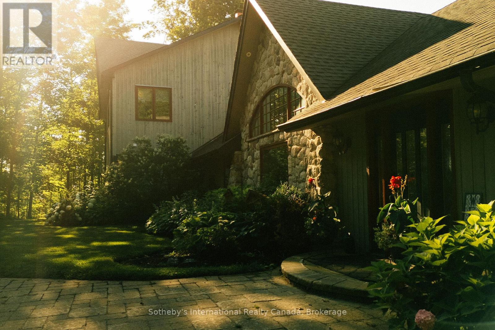 2533 RIDGE ROAD W - 11