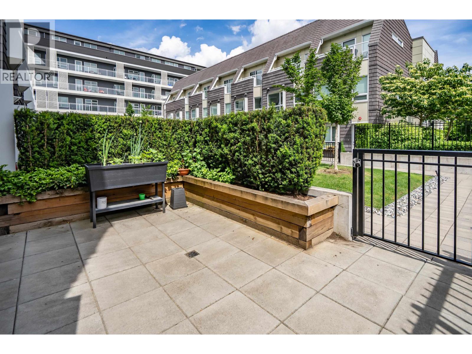 109 12040 PLAZA STREET, Maple Ridge