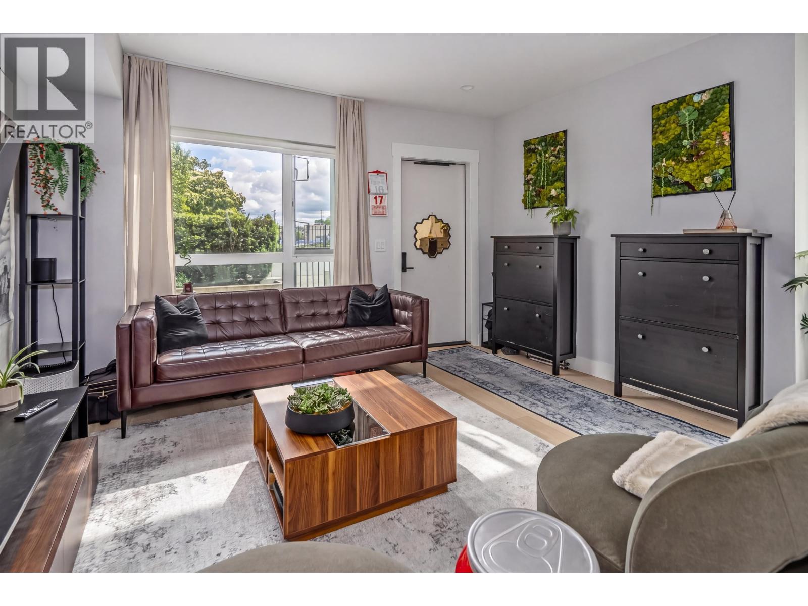 109 12040 PLAZA STREET, Maple Ridge