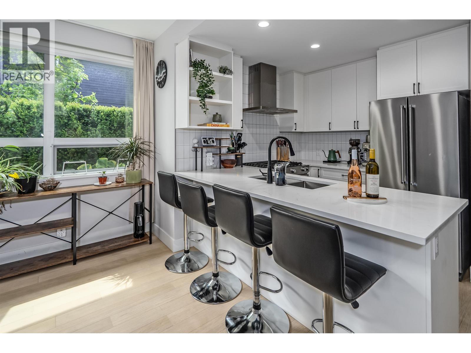 109 12040 PLAZA STREET, Maple Ridge