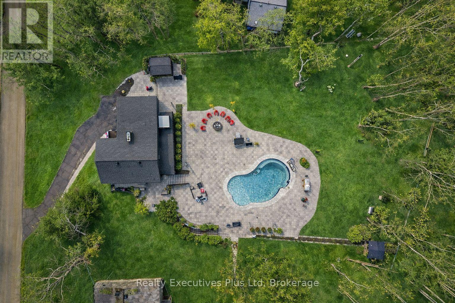 24 BIRCH GROVE DRIVE - 5