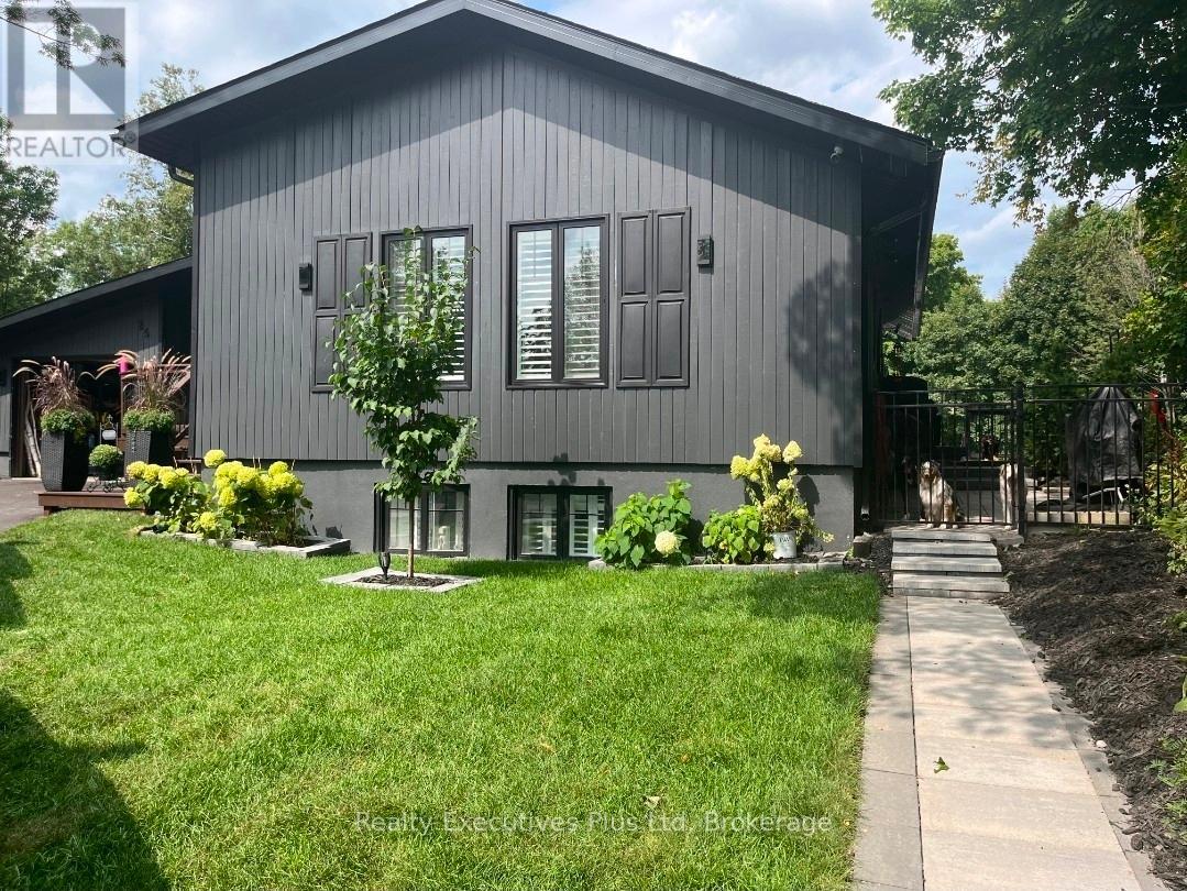 24 BIRCH GROVE DRIVE - 4