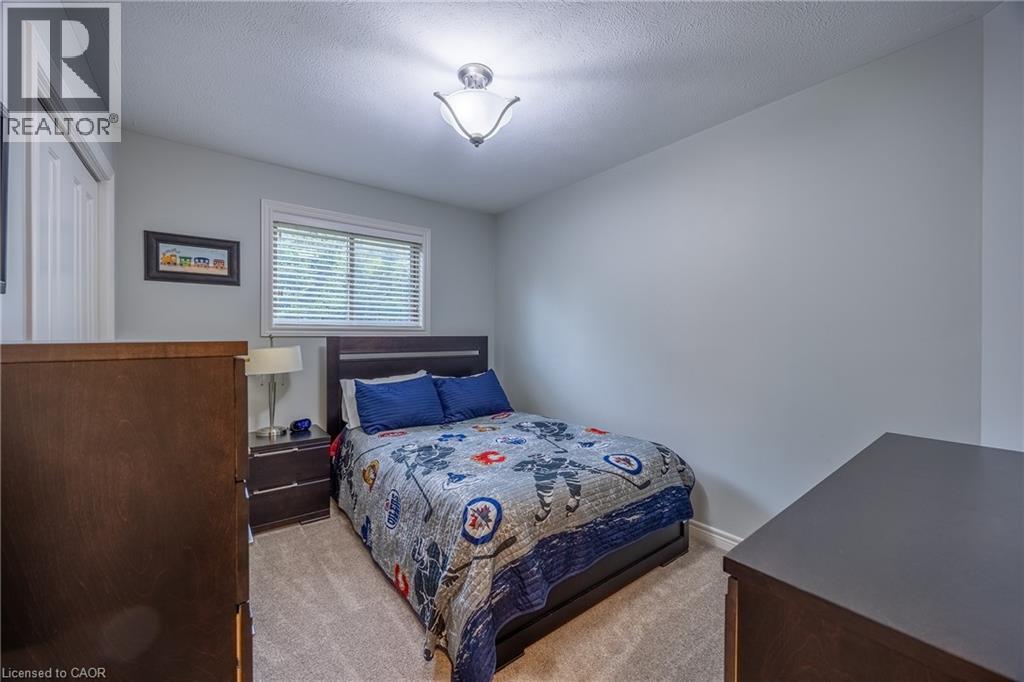 64 WINTERGREEN Crescent - 19