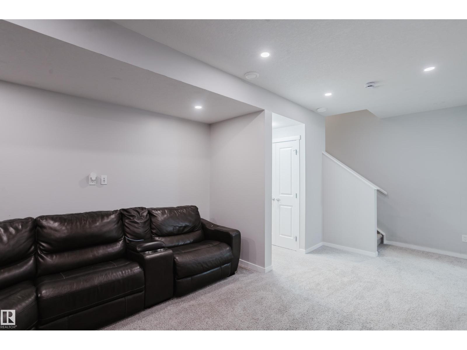 15151 26 ST NW, Edmonton