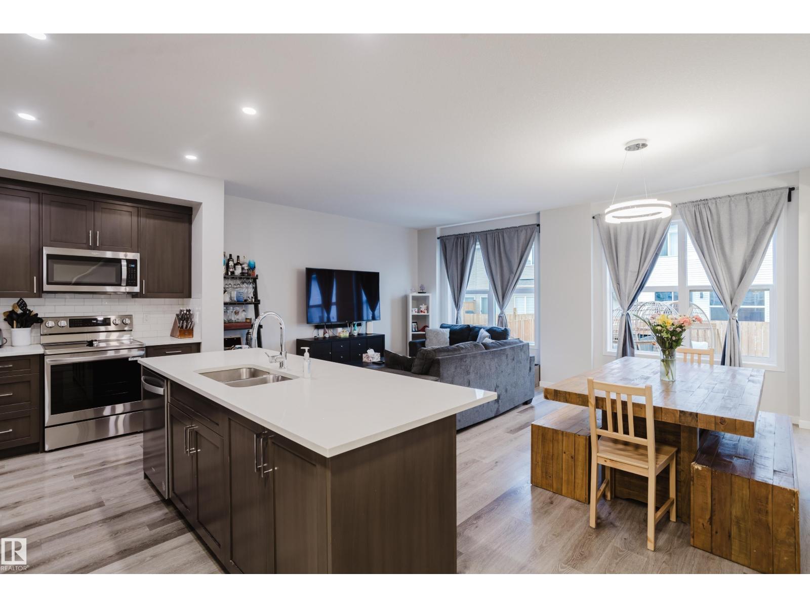 15151 26 ST NW, Edmonton