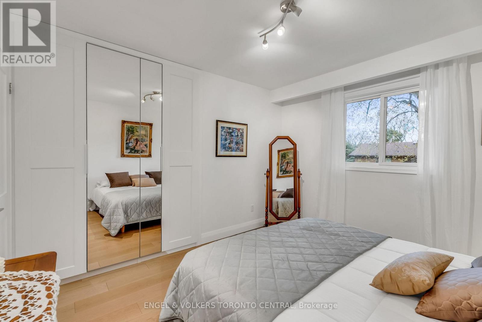 170 FENN AVENUE - 27