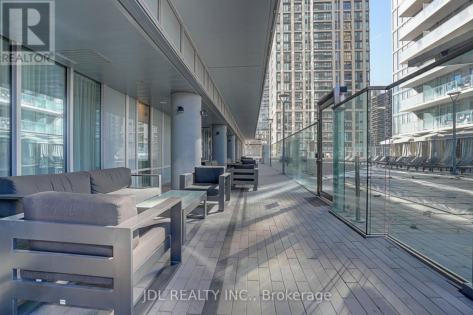 #3009 195 REDPATH AVENUE - 37
