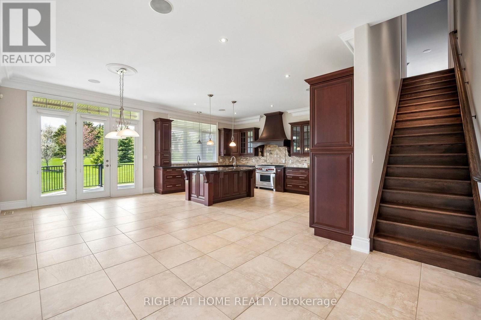18 BICE COURT - 10