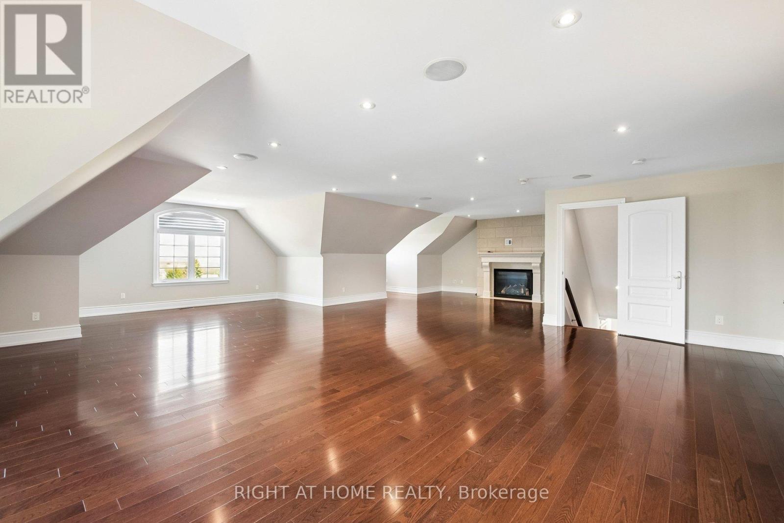 18 BICE COURT - 26