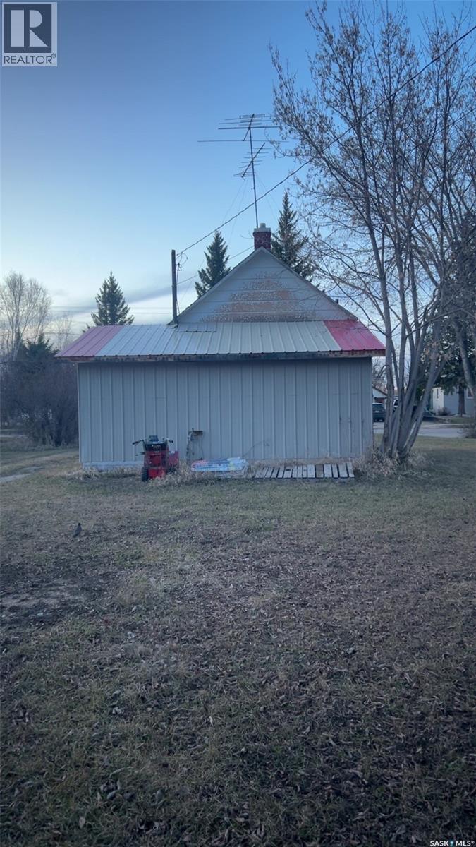 335 Highway AVENUE E - 5