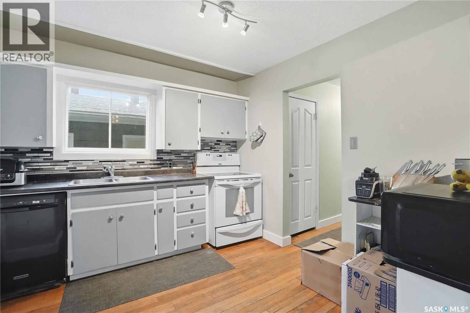 3411 McCallum AVENUE - 15